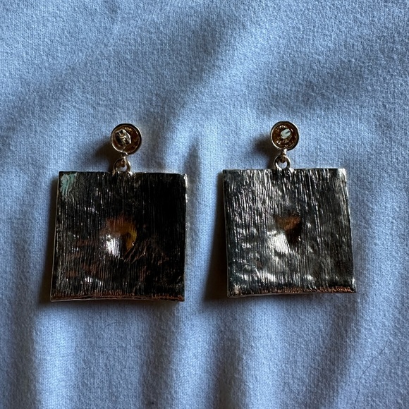 Large earings - Picture 3 of 4